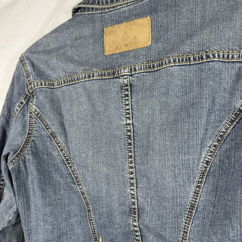 Cabi Womens Classic Denim Blue Jean‎ Jacket Size 8 Medium Wash Button Front